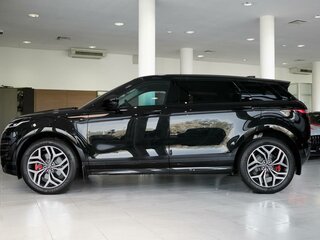 2025 Land Rover Range Rover Evoque II Рестайлинг, чёрный, 5980000 рублей, вид 3
