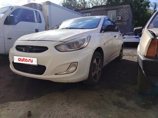 2013 Hyundai Solaris I, белый, 450000 рублей, вид 1
