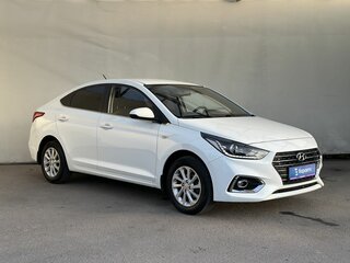 2018 Hyundai Solaris II, белый, 1400000 рублей, вид 2