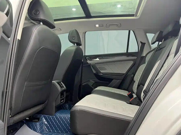 2023 Volkswagen Tayron I Рестайлинг, белый, 2500000 рублей - вид 11