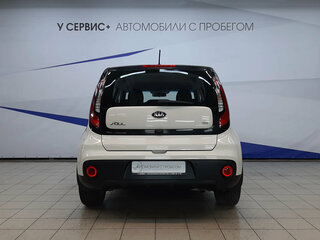 2017 Kia Soul II Рестайлинг, бежевый, 1440000 рублей, вид 4