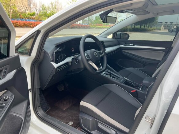 2023 Volkswagen Golf VIII, белый - вид 7