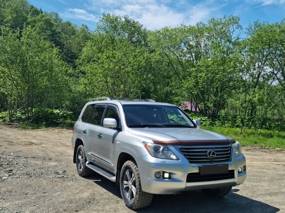 2009 Lexus LX 570 III, серебристый, 2800000 рублей - вид 1
