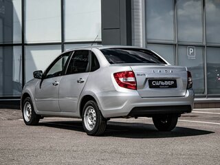 2026 Lada (ВАЗ) Granta I Рестайлинг, серебристый, 1002000 рублей, вид 5