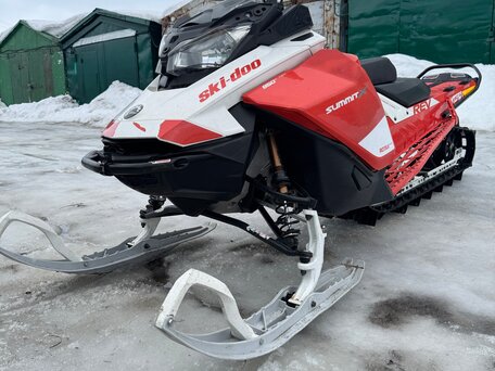 2019 BRP Ski-Doo Summit 850, красный, 1270000 рублей, вид 2