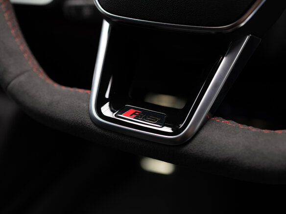 2025 Audi RS 6 performance IV (C8), серый, 18690000 рублей - вид 15