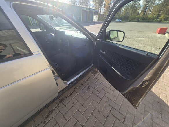 2010 Lada (ВАЗ) Priora I, серебристый, 390000 рублей - вид 11