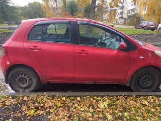2006 Toyota Yaris Multimode II, красный, 300000 рублей, вид 2