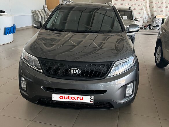 2017 Kia Sorento II Рестайлинг, серый, 1950000 рублей - вид 1