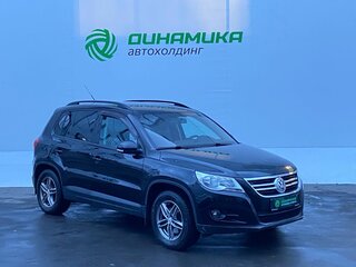 2010 Volkswagen Tiguan I, чёрный, 895000 рублей, вид 3