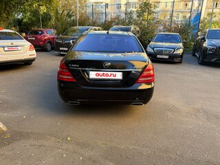 2010 Mercedes-Benz S-Класс 500 V (W221) Рестайлинг, чёрный, 1800000 рублей, вид 2