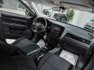 2019 Mitsubishi Outlander III Рестайлинг 3, коричневый, 1950000 рублей, вид 5