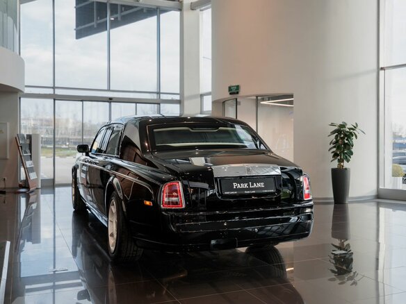 2006 Rolls-Royce Phantom Long VII, чёрный, 43500000 рублей - вид 3