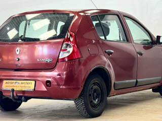 2011 Renault Sandero I, красный, 270000 рублей, вид 5