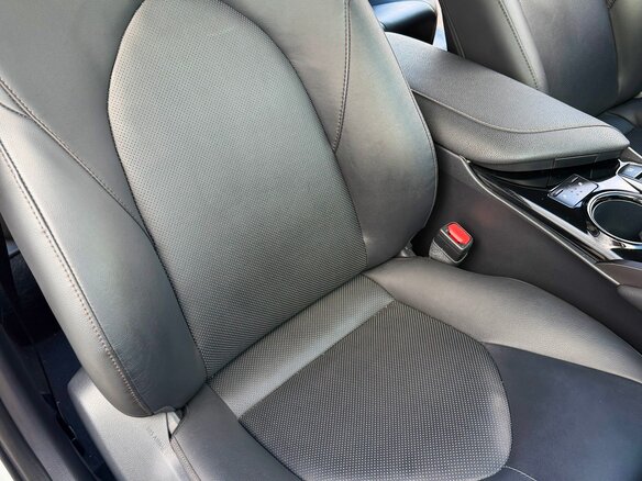 2018 Toyota Camry VIII (XV70), белый - вид 14