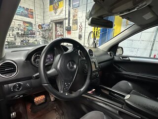 2005 Mercedes-Benz M-Класс 500 II (W164), чёрный, 900000 рублей, вид 5