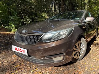 2015 Kia Rio III Рестайлинг, коричневый, 890000 рублей, вид 1