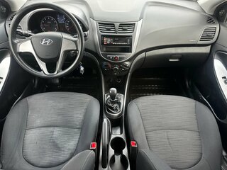 2015 Hyundai Solaris I Рестайлинг, оранжевый, 695000 рублей, вид 5