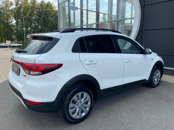 2020 Kia Rio X-Line IV, белый - вид 4