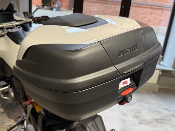 2022 Ducati Multistrada V4, белый - вид 6