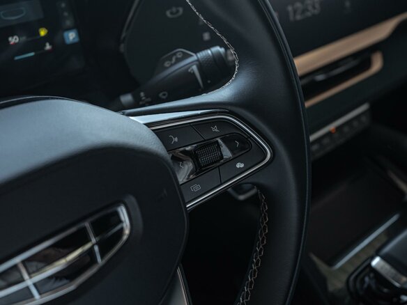 2023 Geely Monjaro I, синий, 3269000 рублей - вид 14