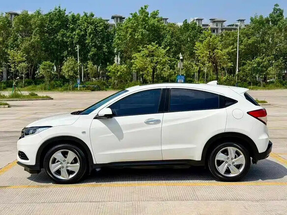 2022 Honda Vezel I Рестайлинг, белый, 1192100 рублей - вид 8
