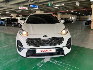 2019 Kia Sportage IV Рестайлинг, белый, 2600000 рублей, вид 2