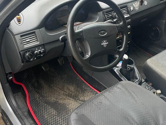 2011 Lada (ВАЗ) Priora I, серебристый, 250000 рублей - вид 10