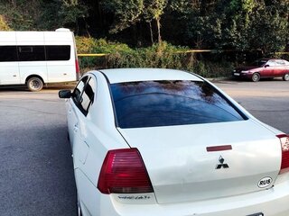 2004 Mitsubishi Galant IX, белый, 300000 рублей, вид 3