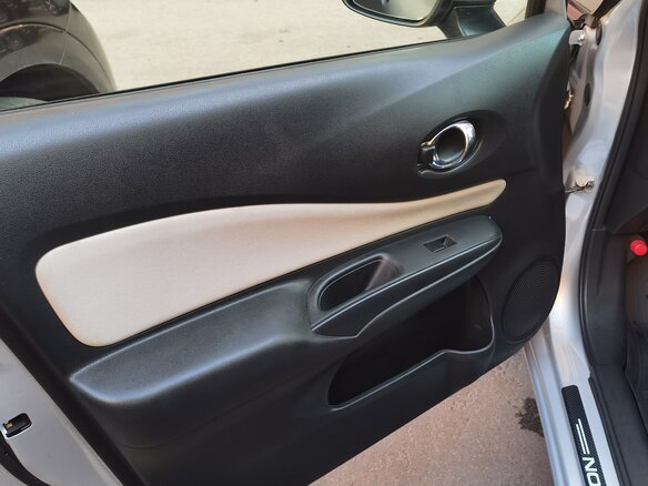 2019 Nissan Note e-Power II Рестайлинг, серебристый, 1200000 рублей - вид 17