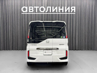 2016 Honda Stepwgn Spada V, белый, 1770000 рублей, вид 4