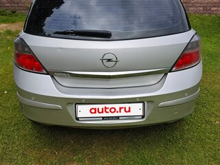 2011 Opel Astra H Рестайлинг, серебристый, 600000 рублей, вид 5