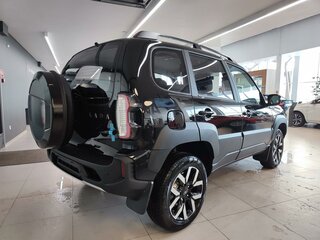 2026 Lada (ВАЗ) Niva Travel I Рестайлинг, чёрный, 1809000 рублей, вид 5