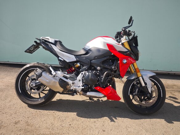 2020 BMW F 900 R, чёрный, 1000000 рублей