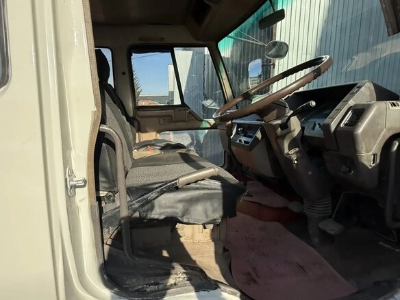 1982 Mitsubishi MF61D, белый, 5200000 рублей - вид 16