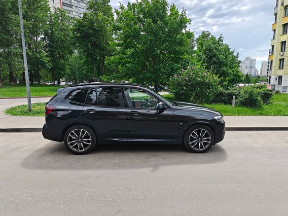2021 BMW X3 30d xDrive III (G01) Рестайлинг, чёрный - вид 3