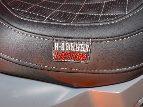 2020 Harley-Davidson Fat Boy, серебристый, 2650000 рублей - вид 24