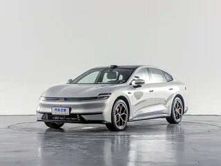 2026 Changan Qiyuan A06 63.18 kWh, серебристый, 2690000 рублей, вид 1