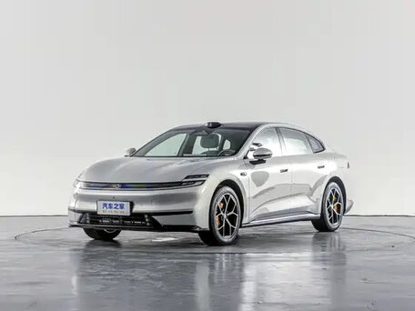 2026 Changan Qiyuan A06 63.18 kWh, серебристый, 2690000 рублей, вид 1