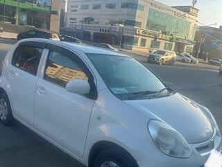2015 Toyota Passo II (C30), белый, 570000 рублей, вид 2
