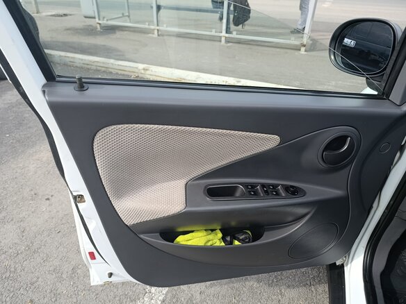 2013 Chery IndiS (S18D) I, белый, 355000 рублей - вид 9