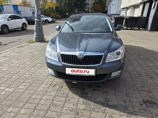 2012 Skoda Octavia II (A5) Рестайлинг, серый, 950000 рублей, вид 1