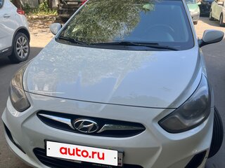 2012 Hyundai Solaris I, белый, 650000 рублей, вид 2