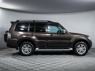 2017 Mitsubishi Pajero IV Рестайлинг 2, коричневый, 2545000 рублей, вид 4