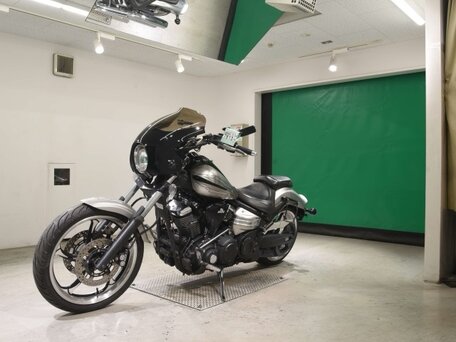 2017 Yamaha XV 1900, серебристый, 890000 рублей, вид 4