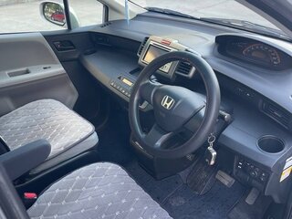 2009 Honda Freed I, серебристый, 825000 рублей, вид 5