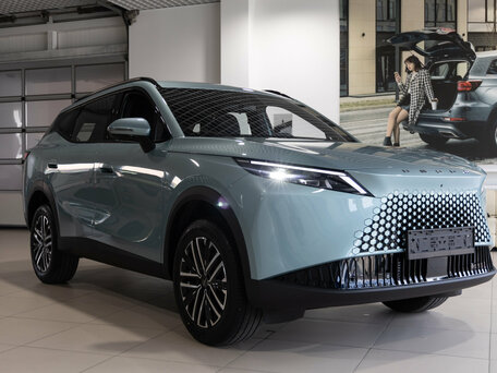 Omoda C7