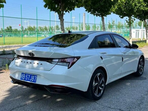 2022 Hyundai Elantra VII (CN7), белый - вид 3