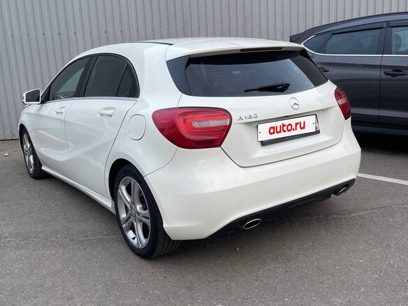 2013 Mercedes-Benz A-Класс 180 III (W176), белый, 1320000 рублей - вид 3