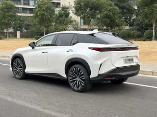 2024 Lexus RZ 450e, белый, 6580000 рублей, вид 4